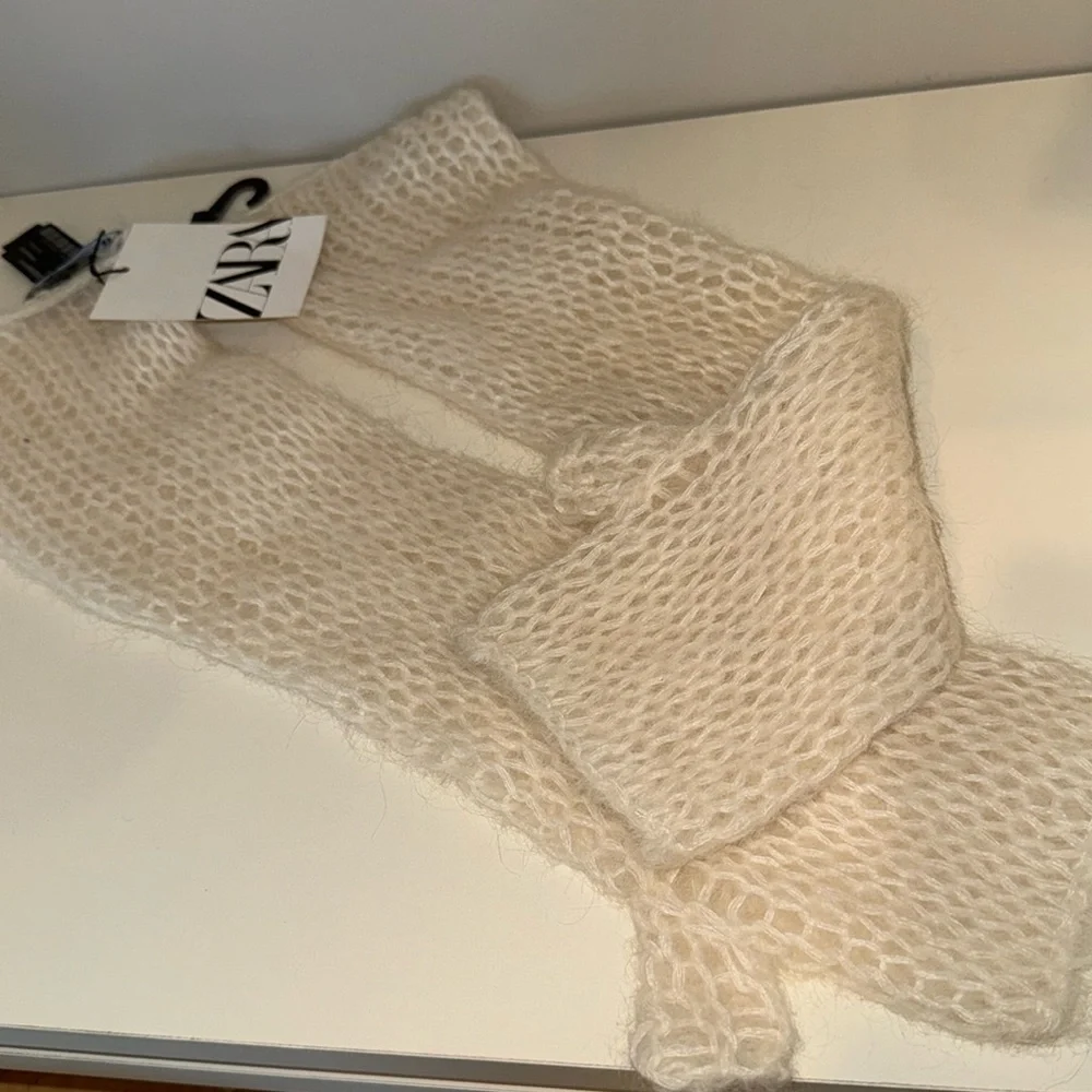 Zara‎ Wool Knit Mittens